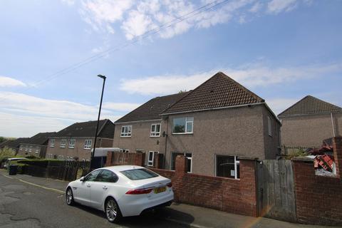 3 bed property, in Addison Road, £75,000