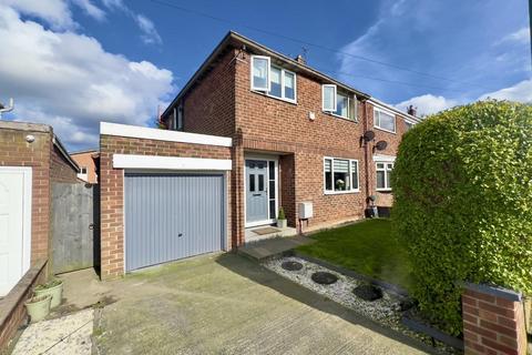 3 bed property, in Newlands Road, £199,950