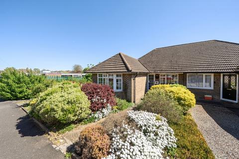3 bed property, in Goldstone Crescent, £350,000