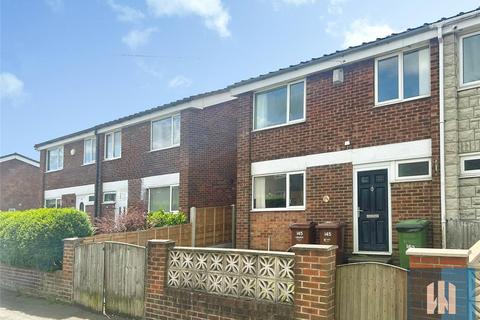 3 bed property, in Chequers Close, £145,000