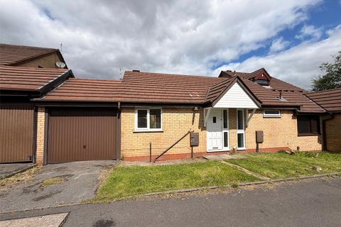 2 bed property, in Division Street, £160,000