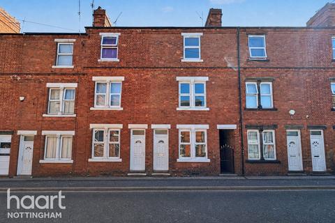3 bed property, in Eland Street, £180,000
