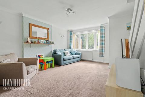 3 bed property, in Blackburn Drive, £240,000