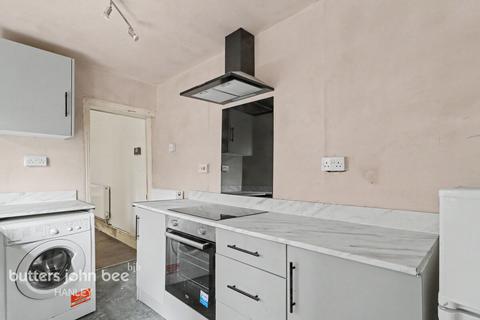 2 bed property, in Frith Street, £86,000