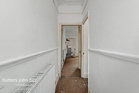 2 bed property, in Frith Street, £86,000