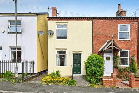 2 bed property, in Duke Street, £110,000