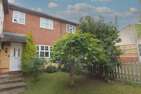 3 bed property, in Vincent Way, £425,000