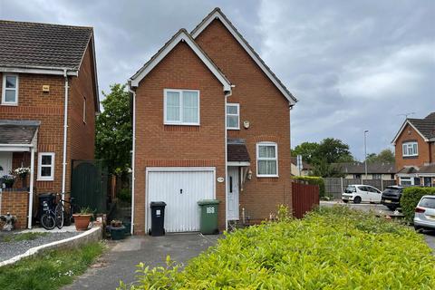3 bed property, in Ellan Hay Road, £375,000