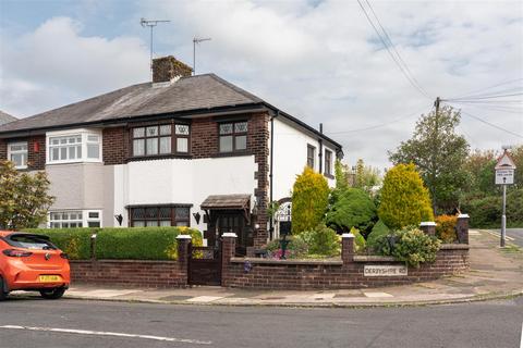 3 bed property, in Derbyshire Road, £240,000