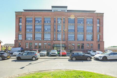 1 bed property, in Flat 1/9, £120,000
