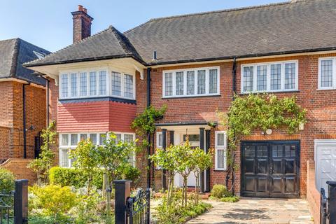 5 bed property, in Farm Avenue, £2,750,000