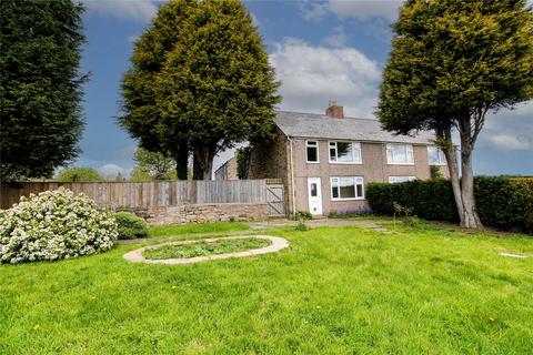 2 bed property, in Black Callerton, £270,000