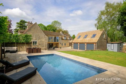 5 bed property, in Pilsgate, £1,475,000