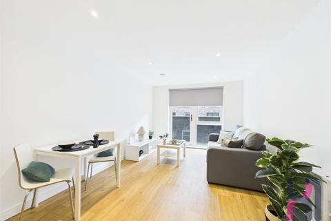 1 bed property, in The Plaza, £143,000