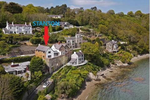 4 bed property, in Glyn Garth, £895,000