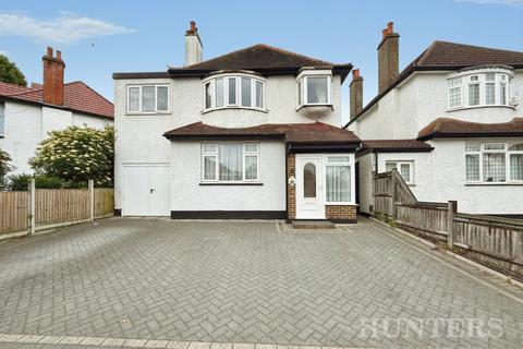 5 bed property, in West Street, £875,000