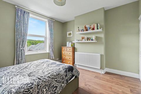 3 bed property, in Loxley New Road, £175,000