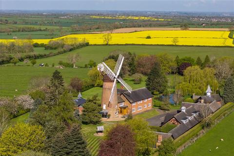 4 bed property, in Arnesby, £2,750,000