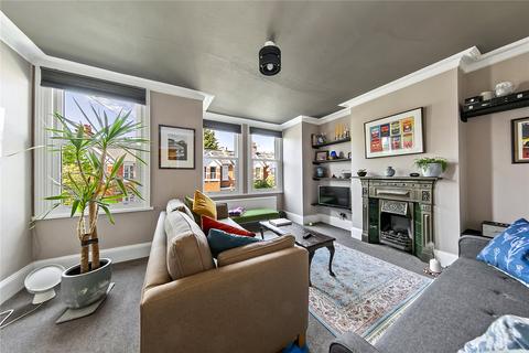 1 bed property, in Second Avenue, £575,000