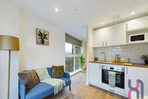 1 bed property, in Cheltenham Place, £104,950