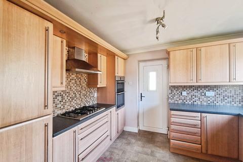 3 bed property, in Bluebell Court, £175,000