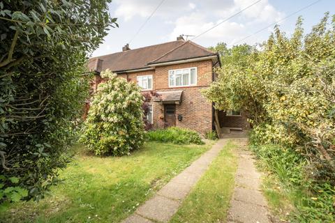 3 bed property, in Longmeads, £630,000