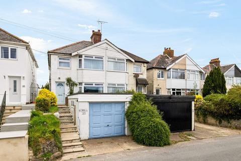 3 bed property, in Capel Street, £350,000