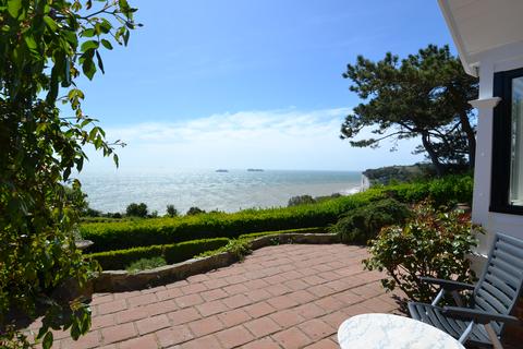 5 bed property, in Granville Road, £1,600,000