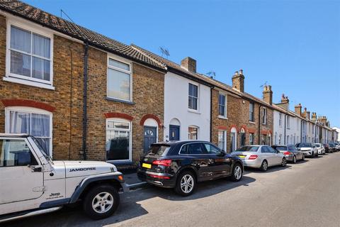 3 bed property, in Albert Street, £375,000