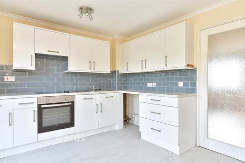 2 bed property, in Silverdale, £325,000