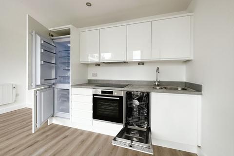 Studio, in Talbot Road, £119,995