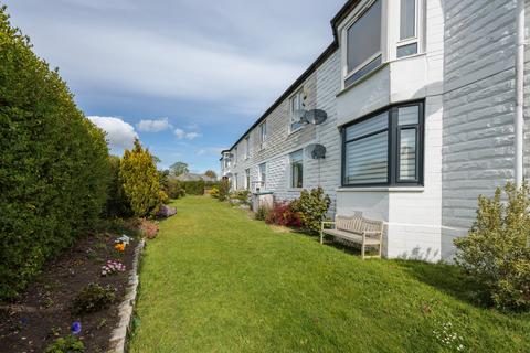 2 bed property, in Ancrum Drive, £110,000