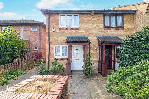 2 bed property, in Church Lane, £550,000