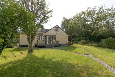 5 bed property, in Llandegfan, £500,000