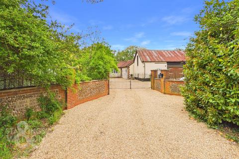 5 bed property, in Thetford Road, £725,000