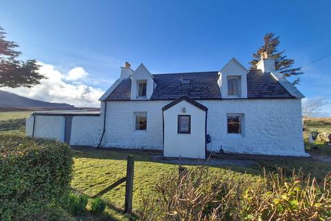 2 bed property, in 7 Maligar, £225,000