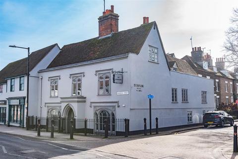 17 bed property, in Osborne Street, £3,250,000