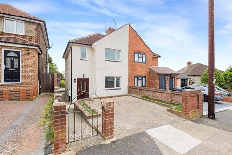 3 bed property, in Lancelot Avenue, £260,000