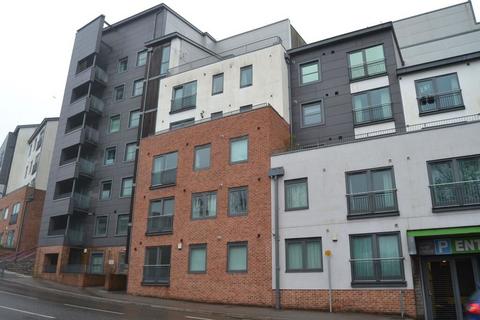2 bed property, in Trinity Street, £80,000