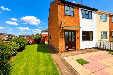 3 bed property, in Reeves Road, £250,000