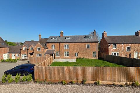 4 bed property, in 8 Wood Lane, £850,000