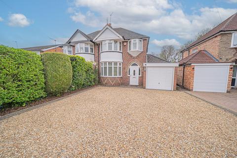 3 bed property, in School Road, £425,000