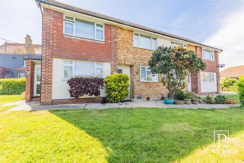 2 bed property, in Willow Avenue, £175,000
