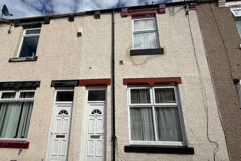 2 bed property, in Kimberley Street, £25,000