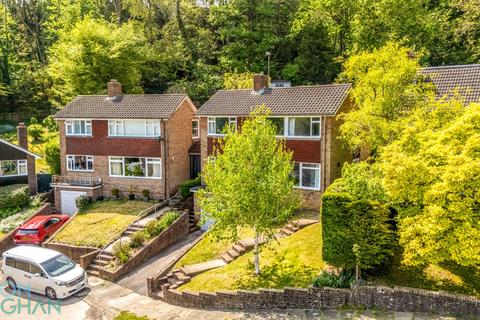 5 bed property, in Brighton, £850,000