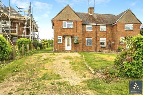 3 bed property, in Biddlesden Road, £335,000