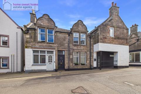 2 bed property, in Harbour Street, £155,000