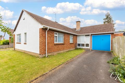 3 bed property, in Yarnolds, £425,000