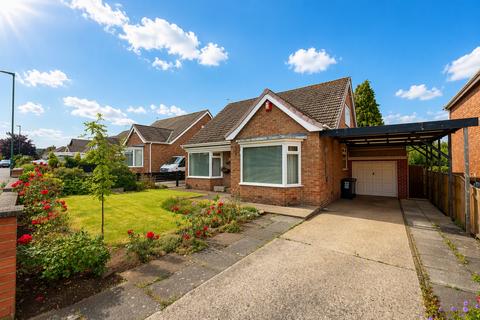 4 bed property, in Thames Avenue, £330,000