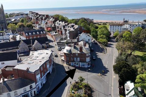 9 bed property, in Temple Winds, £525,000